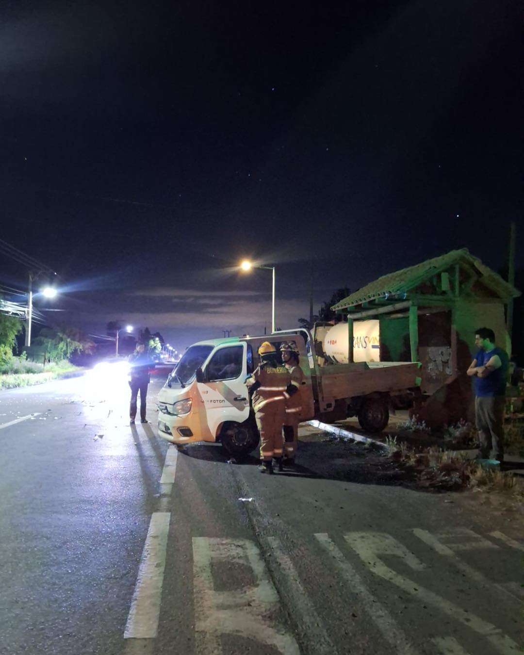 Accidente vehicular violento activa la intervención de bomberos en Lo Miranda.