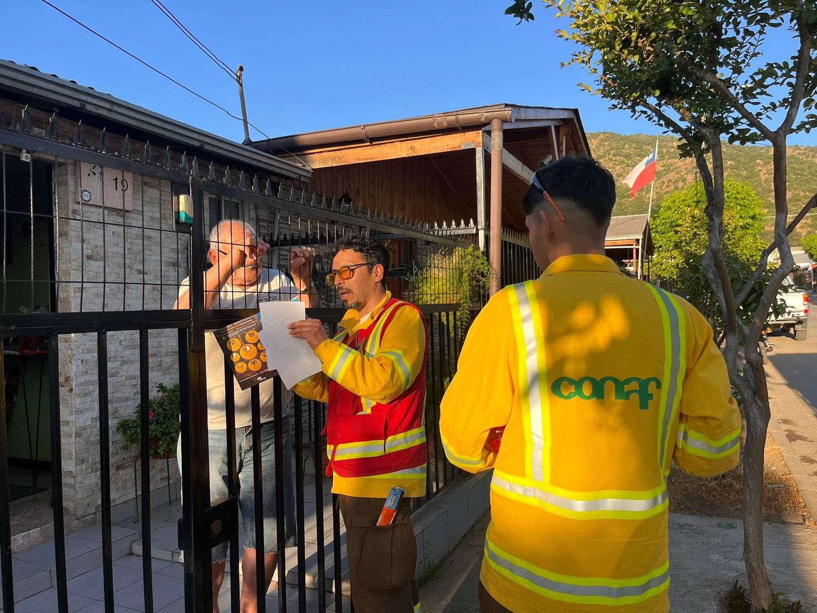 Iniciativa de prevención de incendios forestales en San Vicente de Tagua Tagua.