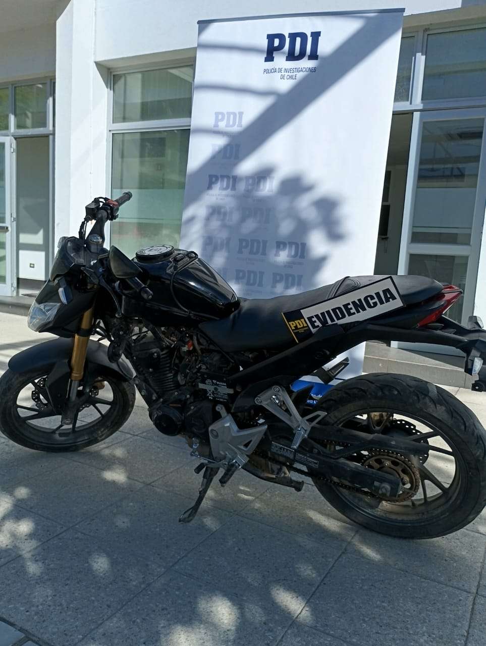 La PDI recupera dos motocicletas robadas en Santa Cruz.