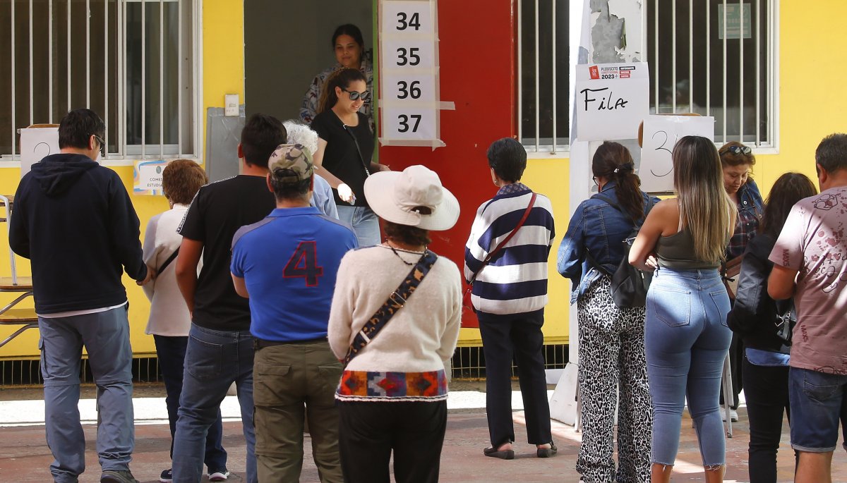 Servel prevé congestiones en los centros de votación durante las elecciones en dos días.