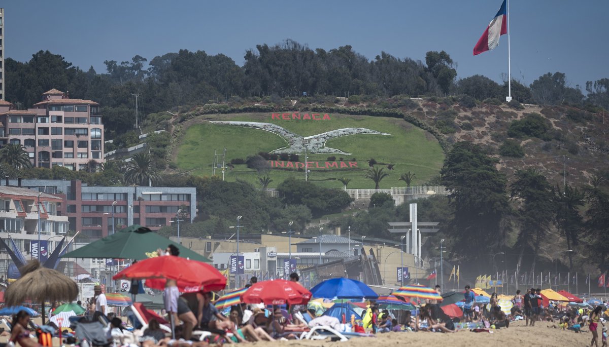 La seguridad en la Quinta Región durante la temporada estival se fortalecerá con patrullajes preventivos y el uso de drones para sobrevolar la zona.