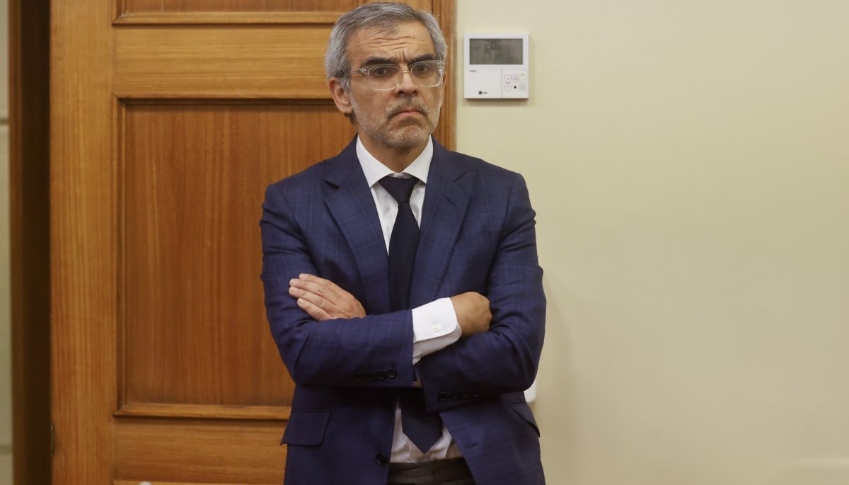 El subsecretario Cordero sostiene que el presidente Boric está preparado para declarar en el «Caso Monsalve».