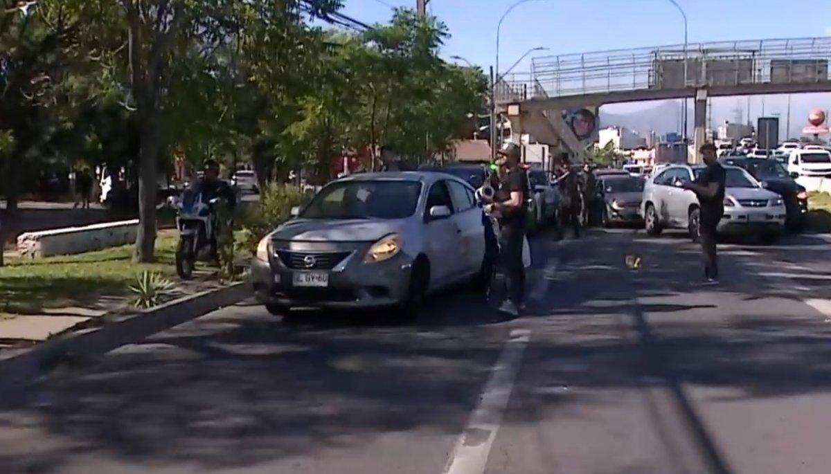 Asaltante fallece al ser alcanzado a balazos por la PDI durante un ataque en Pedro Aguirre Cerda.