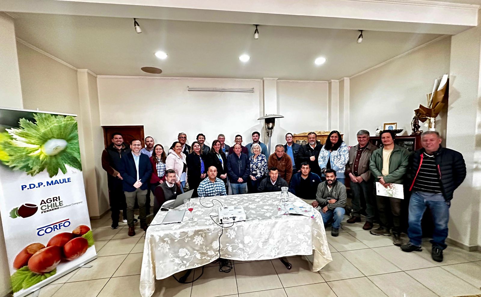 Se llevó a cabo en Longaví un taller sobre sostenibilidad y uso eficiente de recursos en la producción y manejo de avellana.