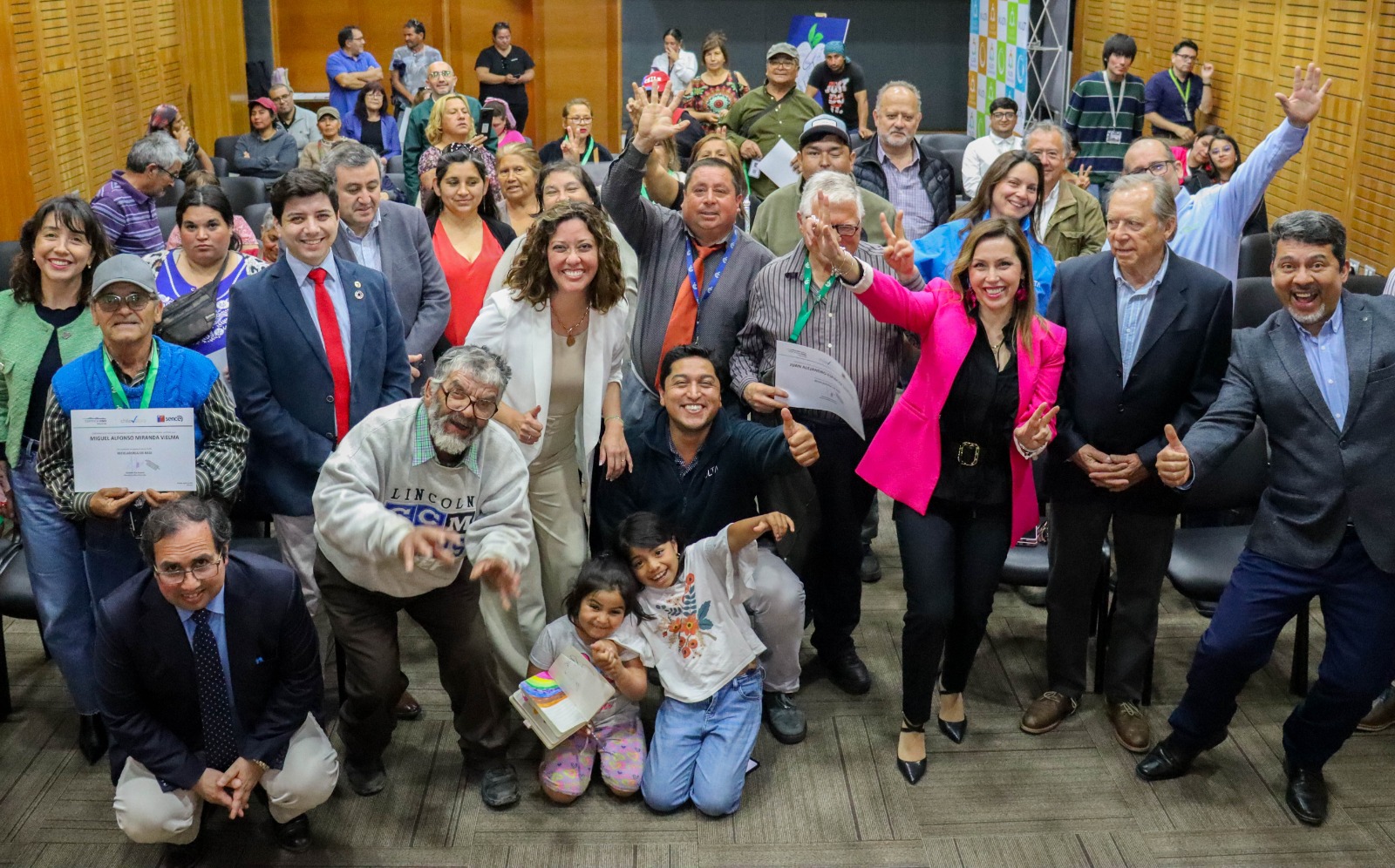 Seremis de Trabajo, Medio Ambiente y Mujer sellan compromiso con Grupo Volta para fomentar Empleos Verdes.