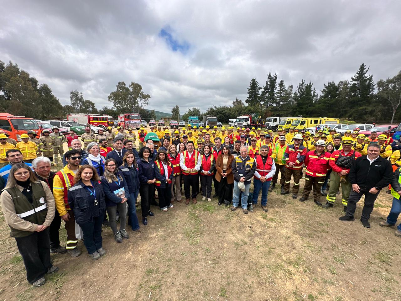 El Gobierno lleva a cabo un simulacro de incendio forestal en la Región del Maule.