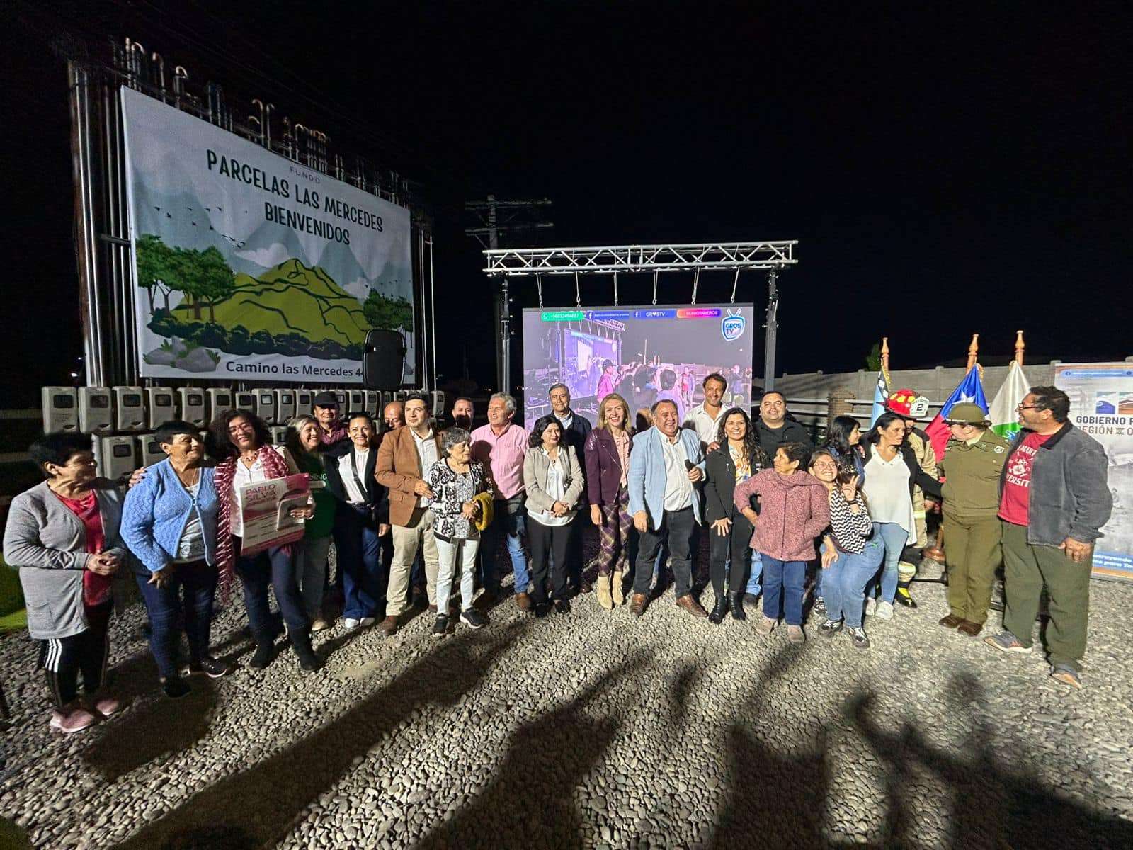 Instalan luminarias en el sector Las Mercedes de Graneros.