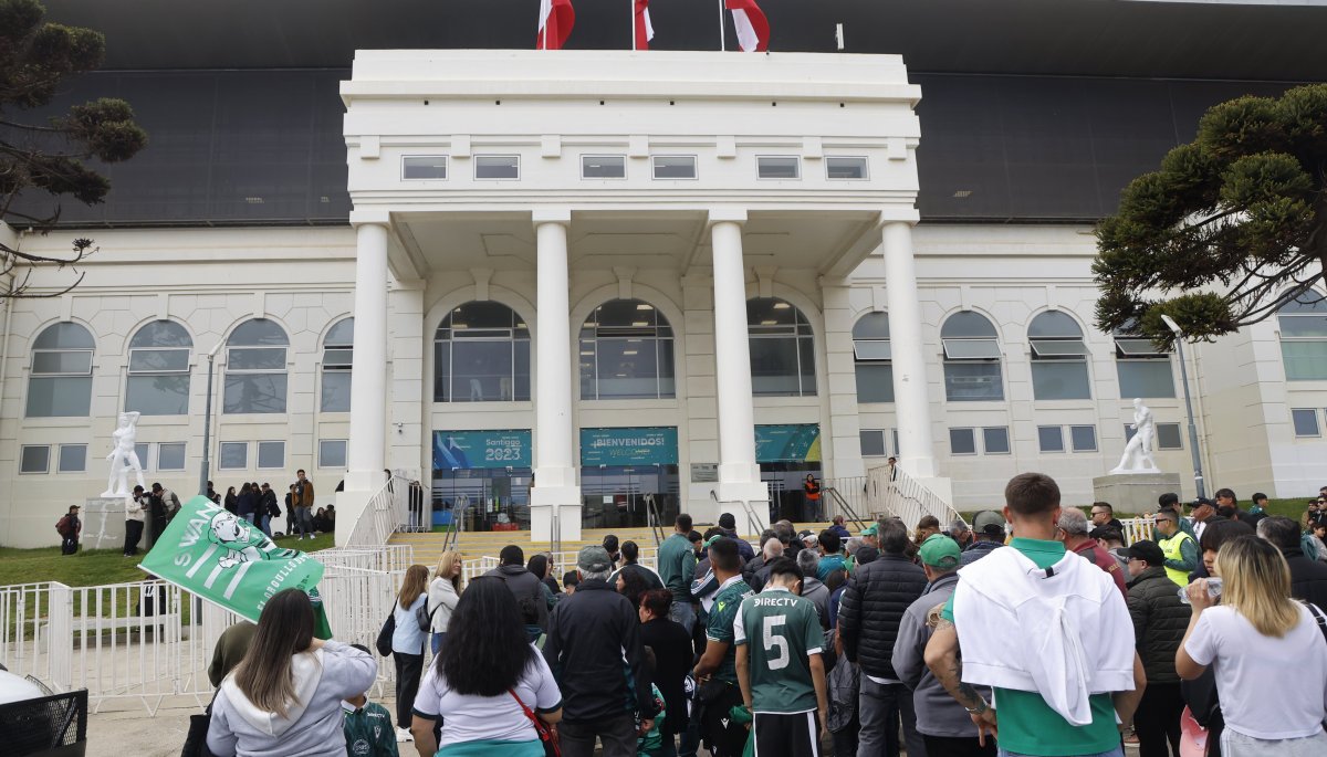 Sernac convocó a declarar al representante legal de S. Wanderers debido a la suspensión del partido frente a U. de Concepción.