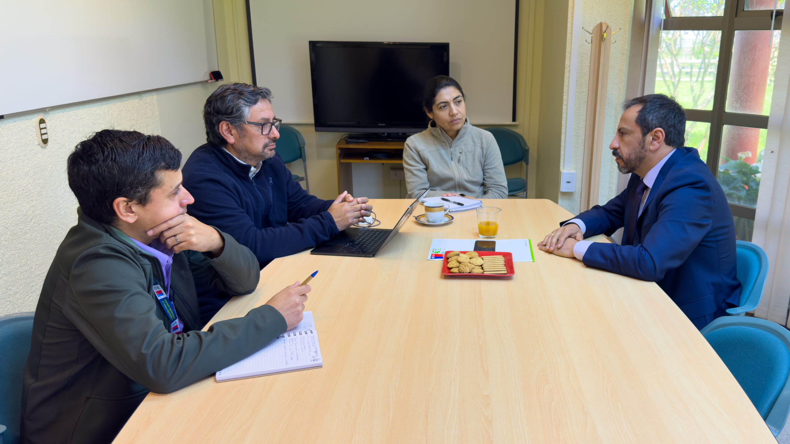 El Seremi de CTCI lleva a cabo una visita protocolar al INIA Raihuén en la Región del Maule.