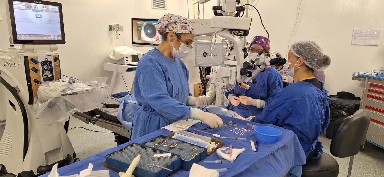 Éxito quirúrgico en un bebé de tres meses con glaucoma congénito.