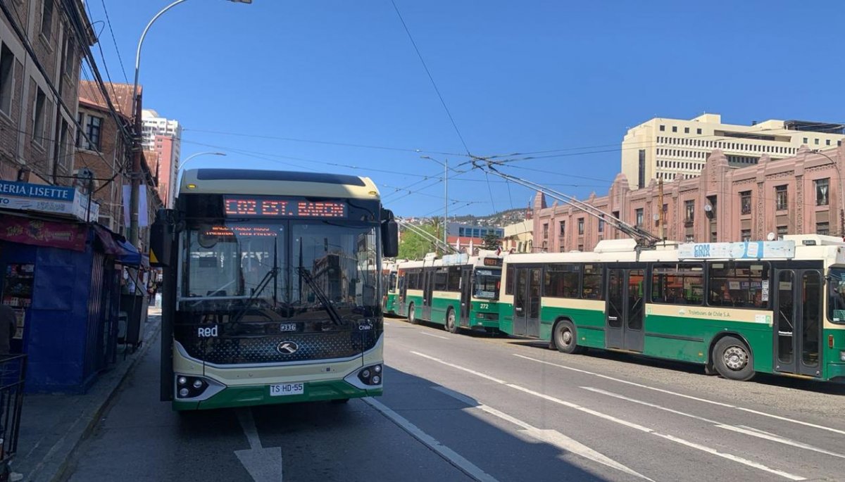 La demanda de servicios de buses eléctricos en Valparaíso ha crecido durante las elecciones, impulsando la electromovilidad.