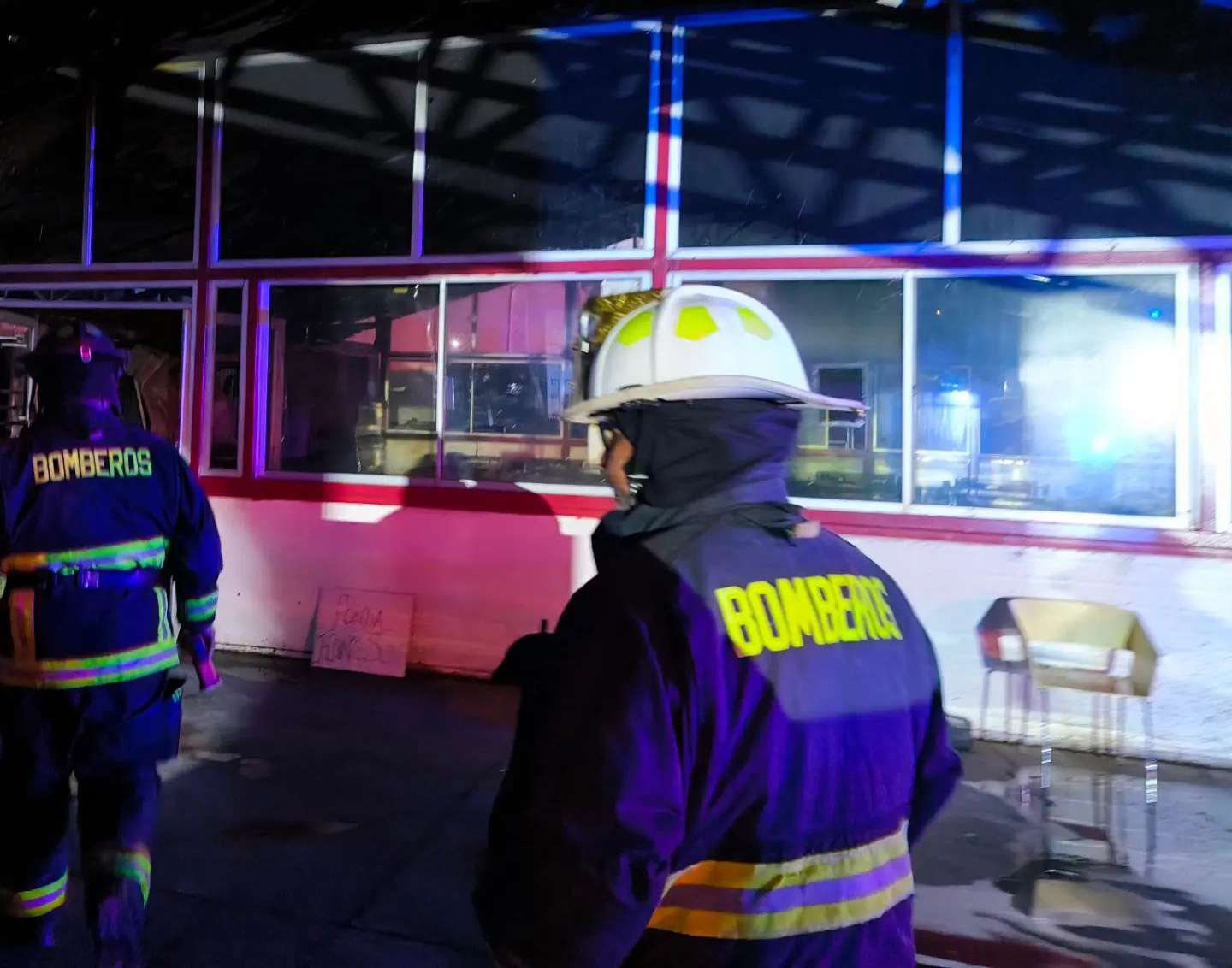 Incendio en un centro de acopio de Rosario moviliza a Bomberos de Rengo.