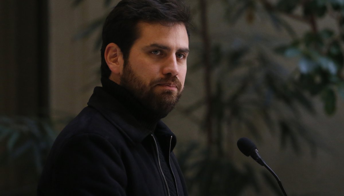 El diputado Diego Ibáñez describe el comportamiento de Monsalve como una «traición absoluta».