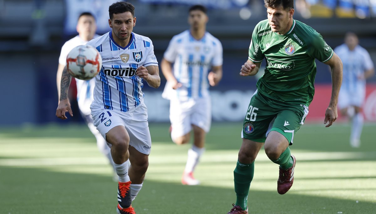 Huachipato venció a Audax como visitante y avivó su esperanza de mantenerse en la categoría.
