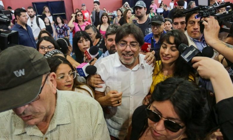 Daniel Jadue arribó al centro de votación en Recoleta.