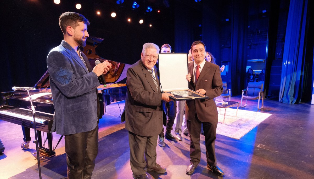 Viña del Mar declaró al maestro Valentín Trujillo «Visita Ilustre» de la ciudad.