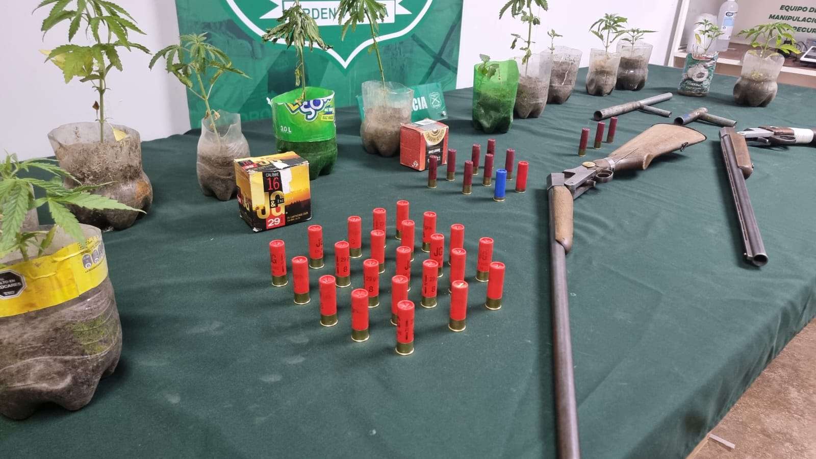 Detienen a dos personas y se incauta droga y armamento en La Estrella.