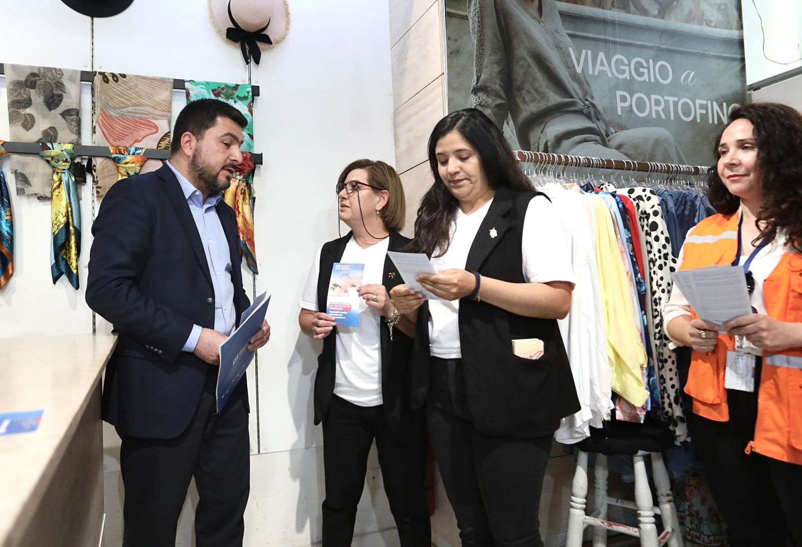 Cierre de centros comerciales y strip centers y 3 horas para votar en la segunda vuelta para elegir gobernadores.