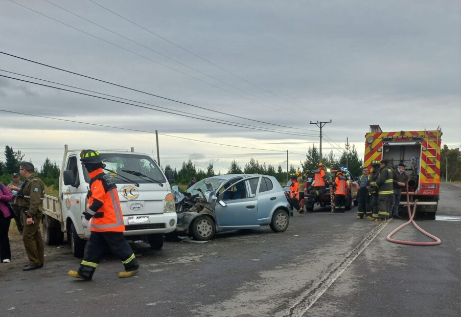 Tres personas resultan lesionadas en un accidente de tránsito en la localidad de Monte Águila.