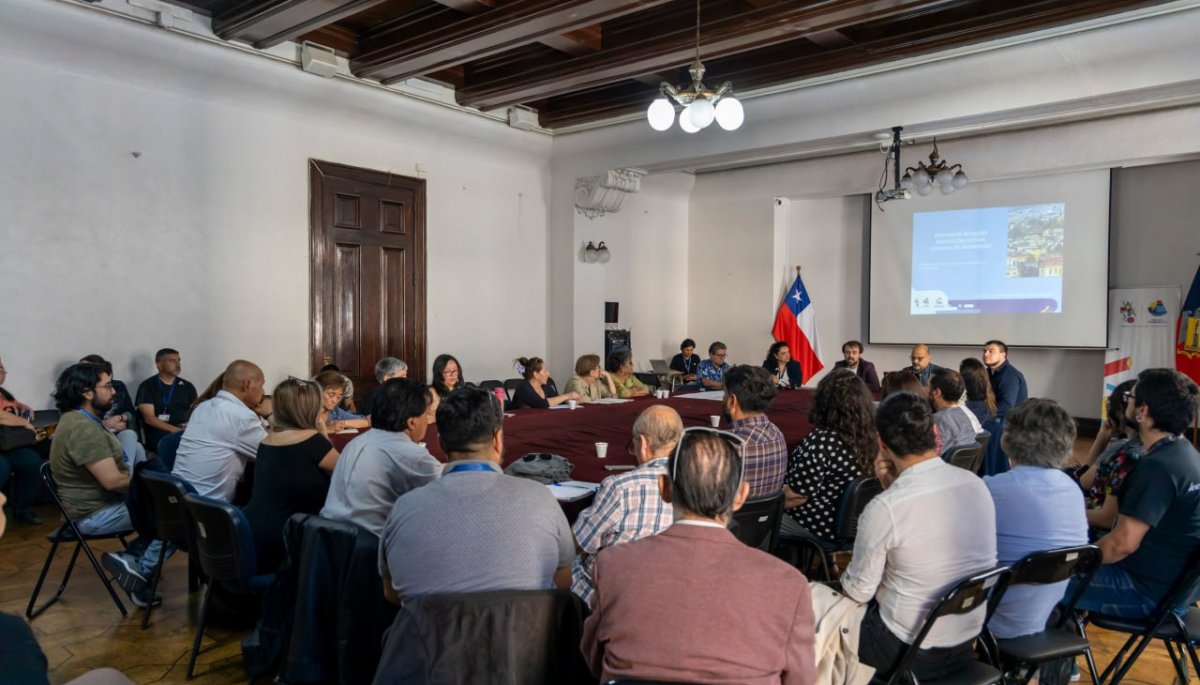 Se introduce una nueva propuesta de diseño para la reestructuración de los CESFAM de Valparaíso.