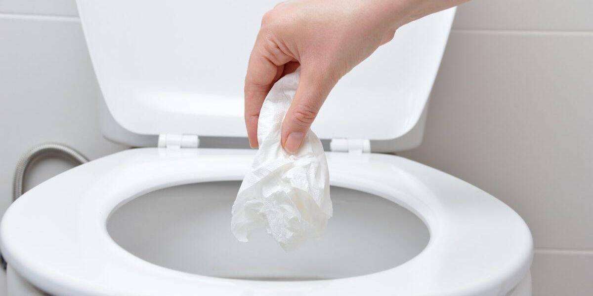 El 77% de las personas elimina algún elemento a través del alcantarillado.