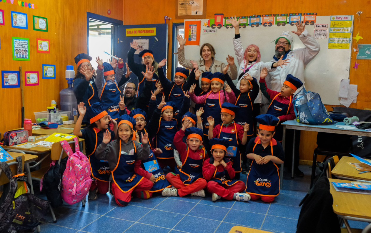 El programa “Súper Sano” de Agrosuper añade nuevos contenidos para fomentar la vida saludable en las escuelas.