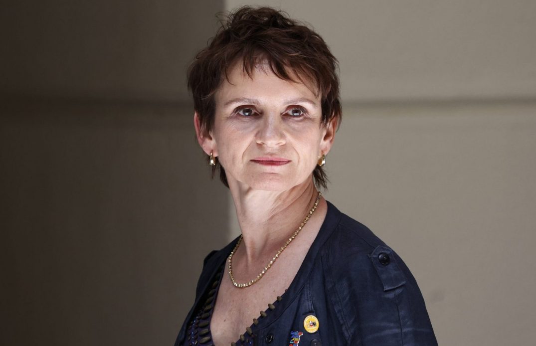 La aprobación de Carolina Tohá disminuye después del escándalo Monsalve.