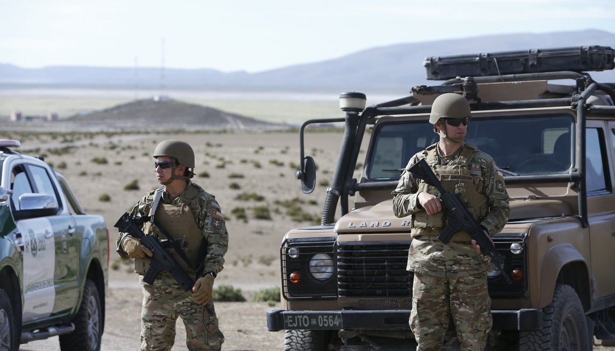 El fiscal regional de Arica resalta que la incorporación del Ejército al control fronterizo ha provocado una disminución en la inmigración ilegal.