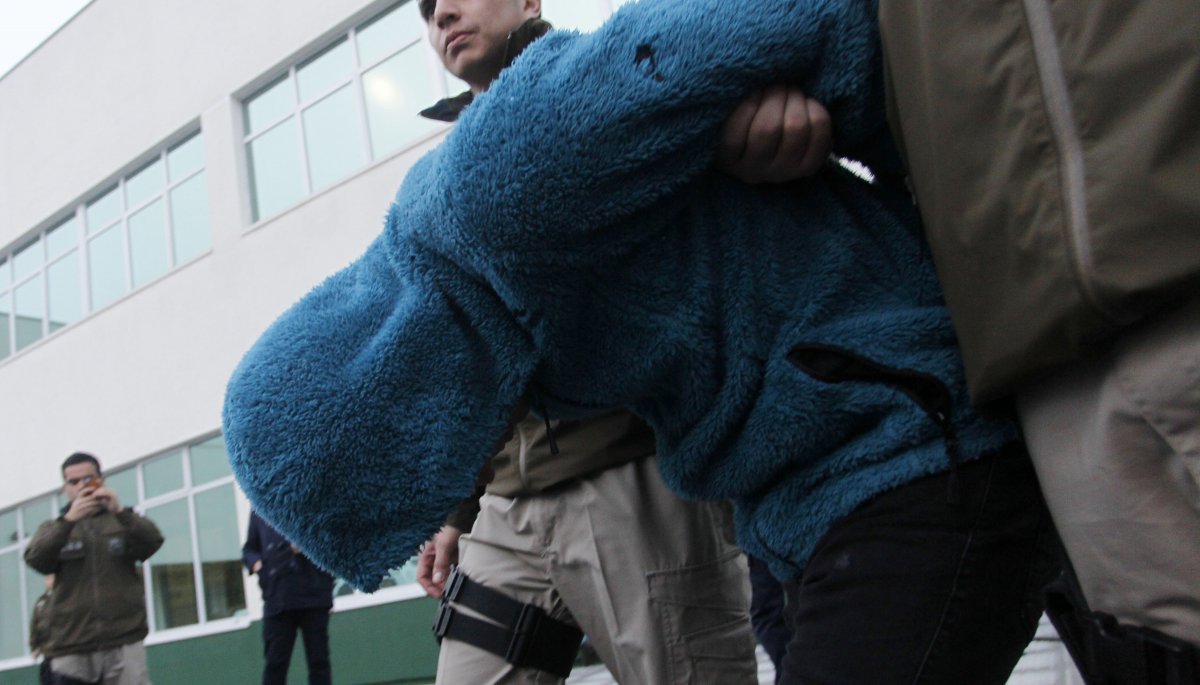 Detienen a dos individuos tras un «tour delictivo» en la región Metropolitana, donde realizaron varios delitos en un lapso de dos horas.