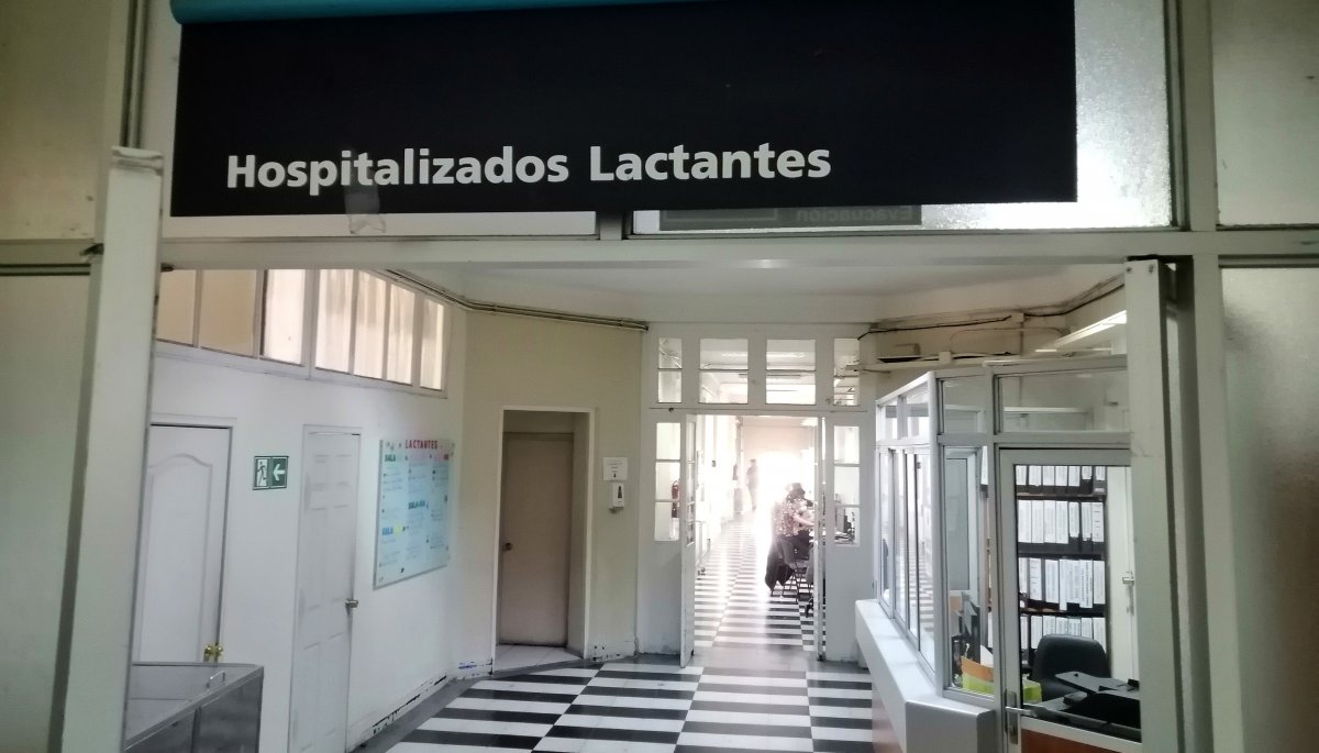 Mueren siamesas de seis días que aguardaban cirugía en la UCI del hospital Calvo Mackenna.