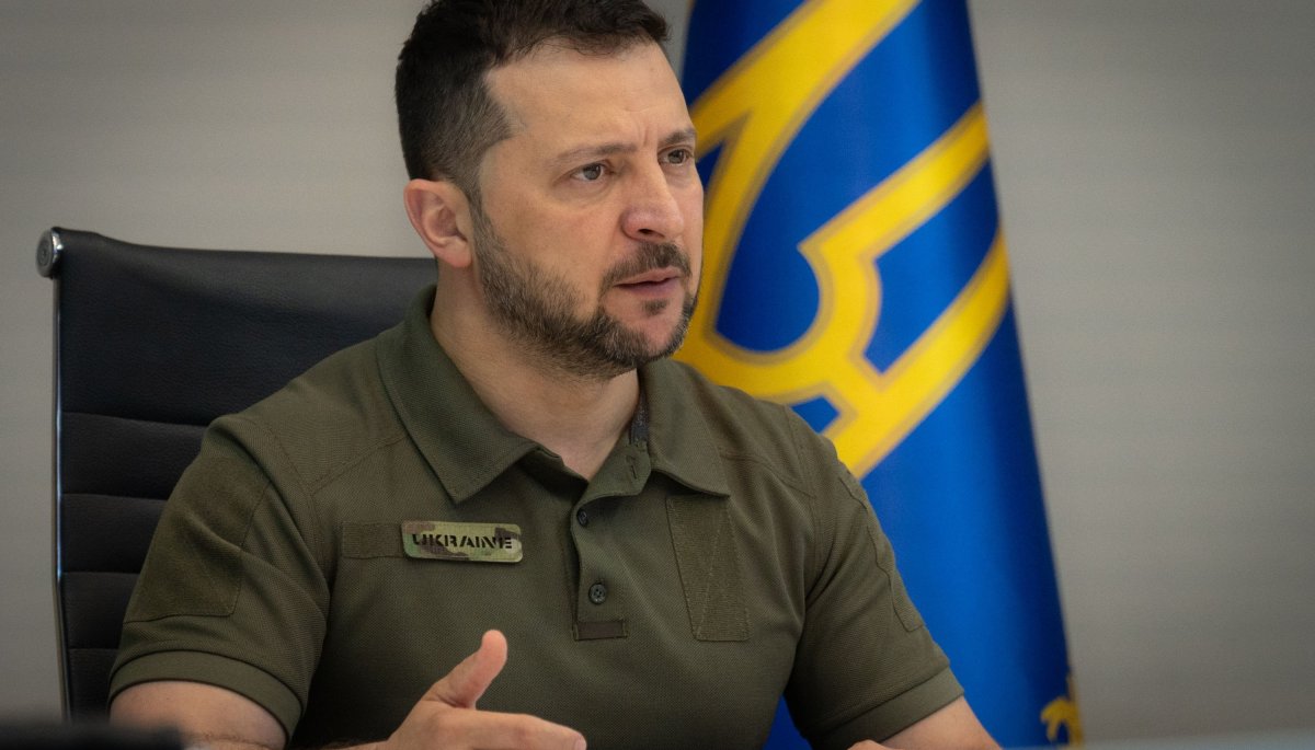 Zelenski califica de «terrorismo» el lanzamiento de misiles por parte de Rusia.