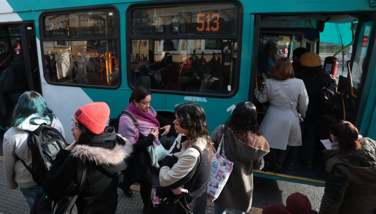 Panel de expertos determina aumento en tarifas del transporte público metropolitano: el pasaje incrementará $10.
