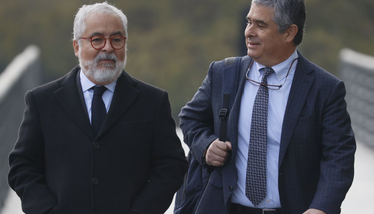 Caso Audios: El abogado de Hermosilla presentará este jueves la lista de «contactos» de los chats de Luis.