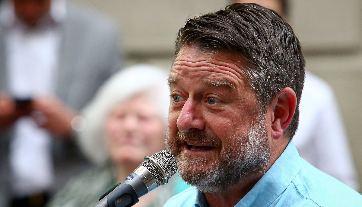 Orrego expresa su desilusión hacia Boric por no cumplir la promesa de suprimir el puesto de delegado presidencial.