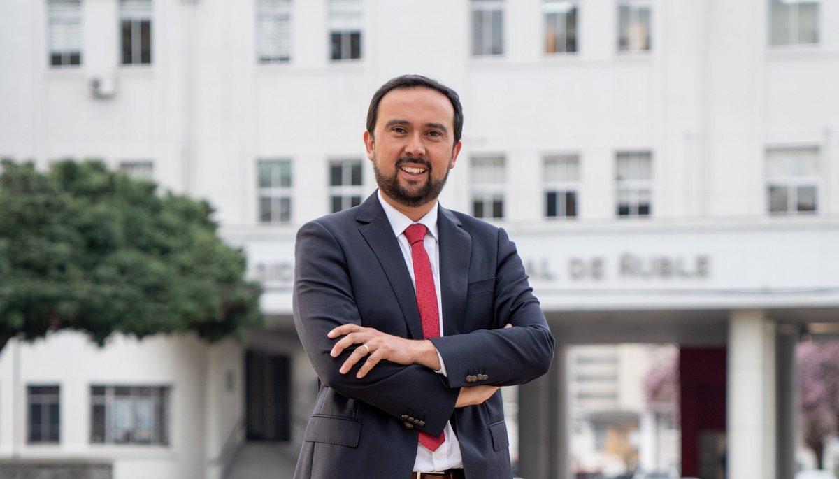 TC detiene el desafuero del Gobernador Regional de Ñuble, quien se encuentra bajo investigación por cohecho.