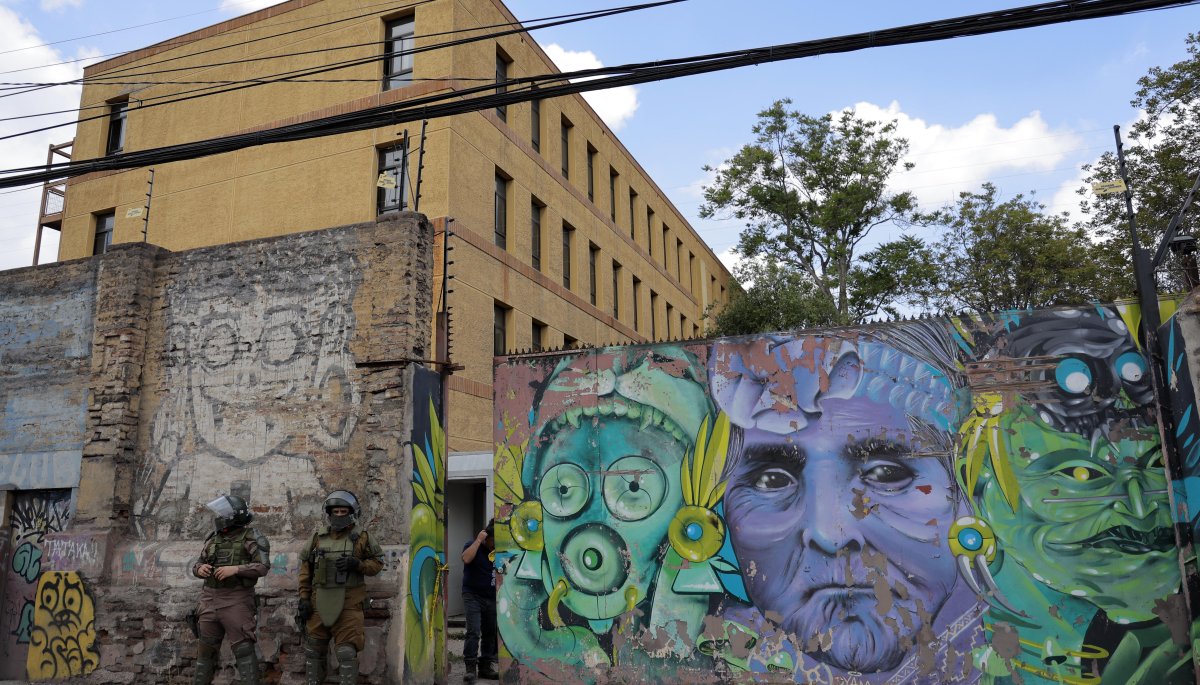 Dan de alta a uno de los estudiantes heridos en la explosión de un artefacto incendiario en el INBA.