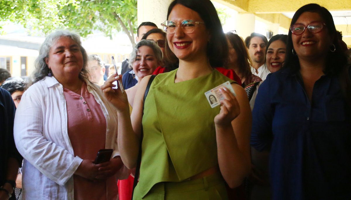 Irací Hassler examinó detalladamente su derrota en Santiago: el caso Monsalve y la situación en el INBA.