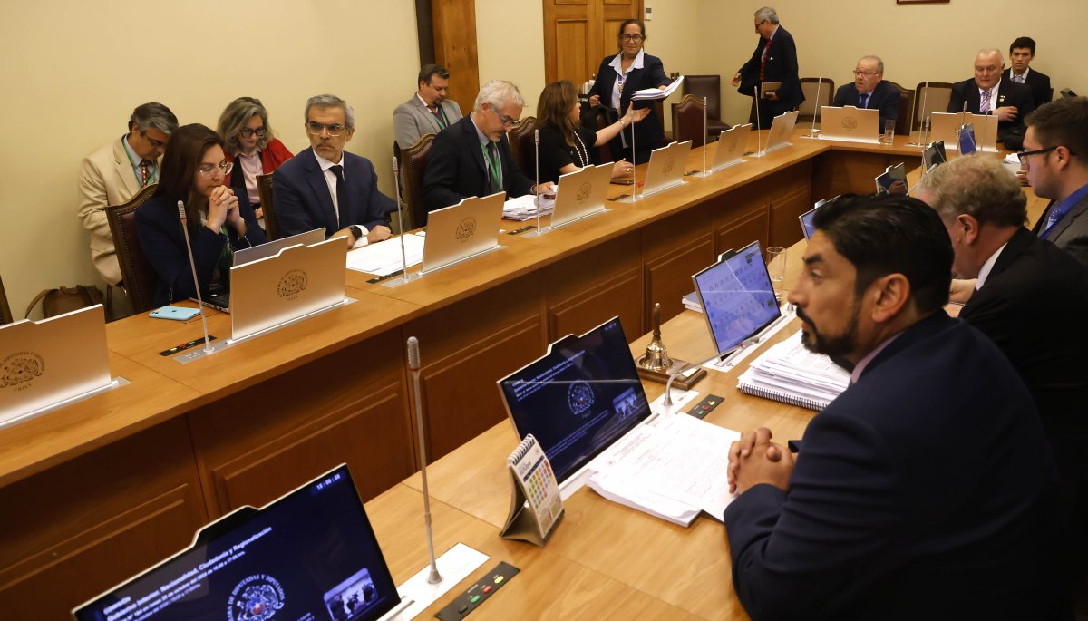 La Comisión de Gobierno Interior de la Cámara aprobó el proyecto que busca mejorar las expulsiones administrativas y lo envió a la Sala.