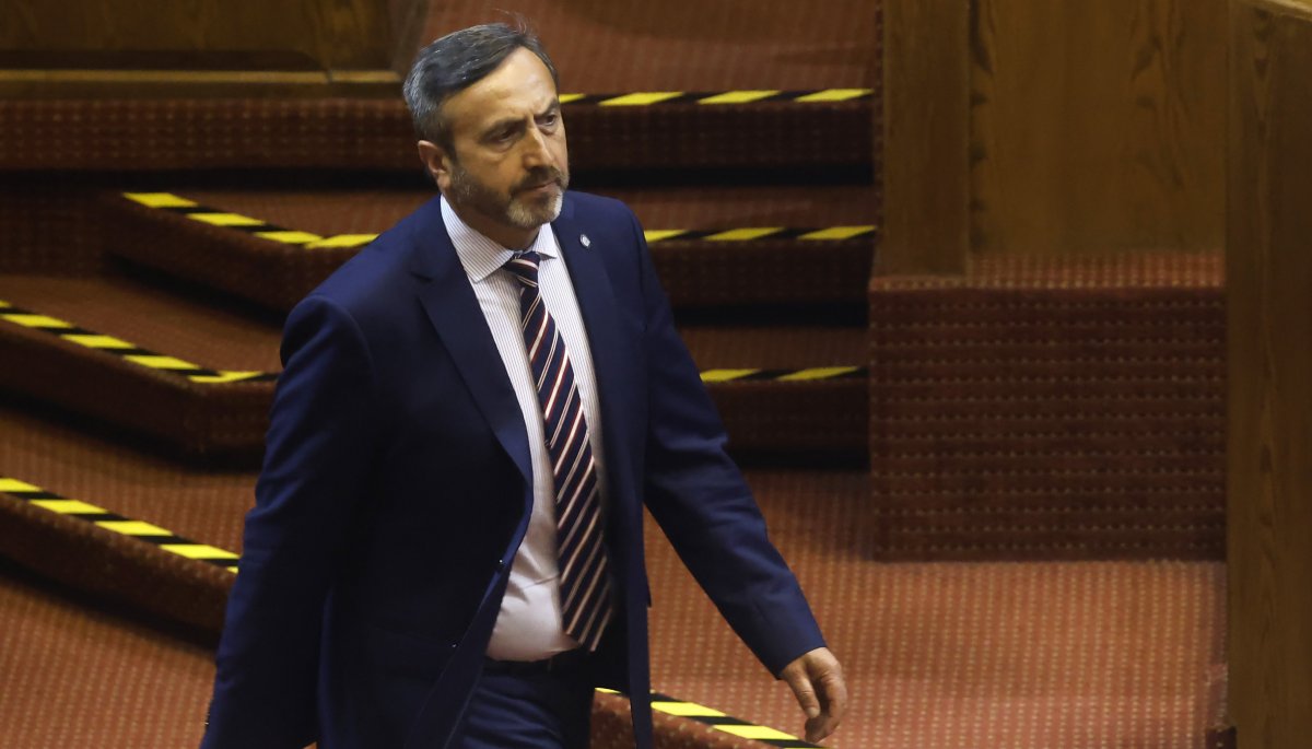 Francisco Pulgar pide la inhabilitación del fiscal del Maule por «falta de objetividad» en la investigación que lo afecta.