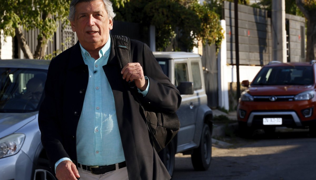 El Presidente del PC ratifica su respaldo a Orrego para la segunda vuelta de la Gobernación en la Región Metropolitana.