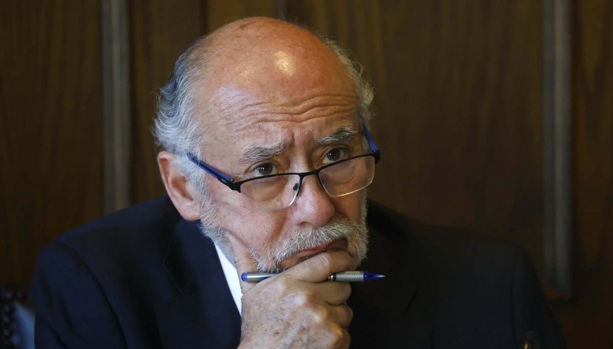 El senador Flores responsabiliza a Marcel de que «el dinero no esté donde debe» por los recortes al Presupuesto 2025.