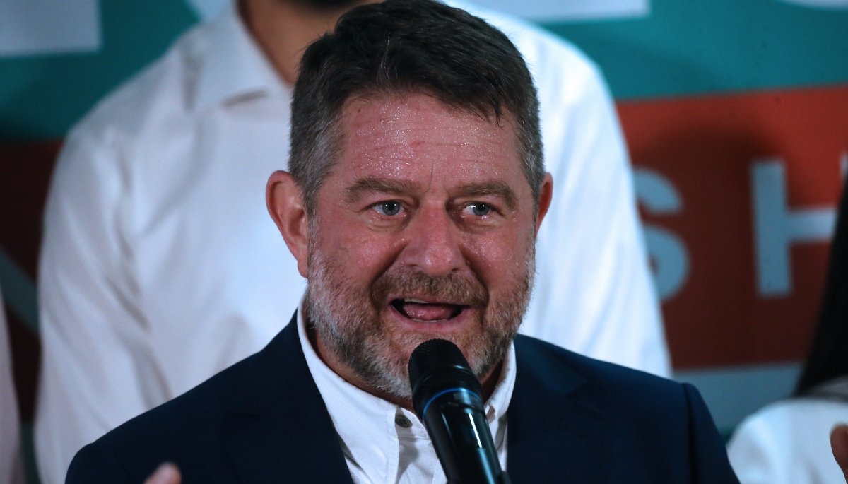Claudio Orrego asegura: «No soy un candidato oficialista» en la segunda vuelta por la gobernación de la región Metropolitana.