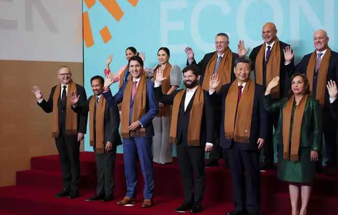 Finaliza la cumbre de APEC en Lima con la asistencia de Xi y Biden.