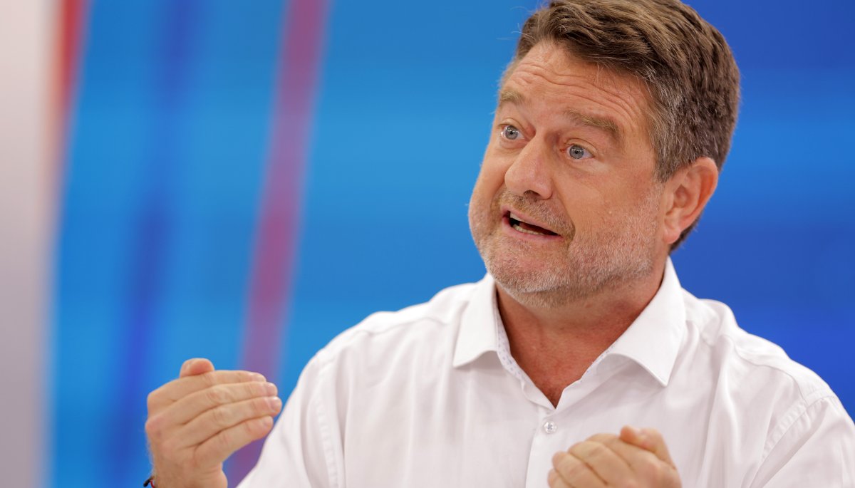 Gobernador Claudio Orrego sobre el millonario convenio con ProCultura: «Nos han traicionado».