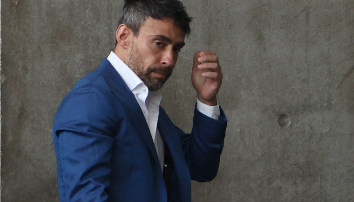 El abogado Juan Pablo Hermosilla respalda la apelación contra Jorge Valdivia por violar el arresto domiciliario.