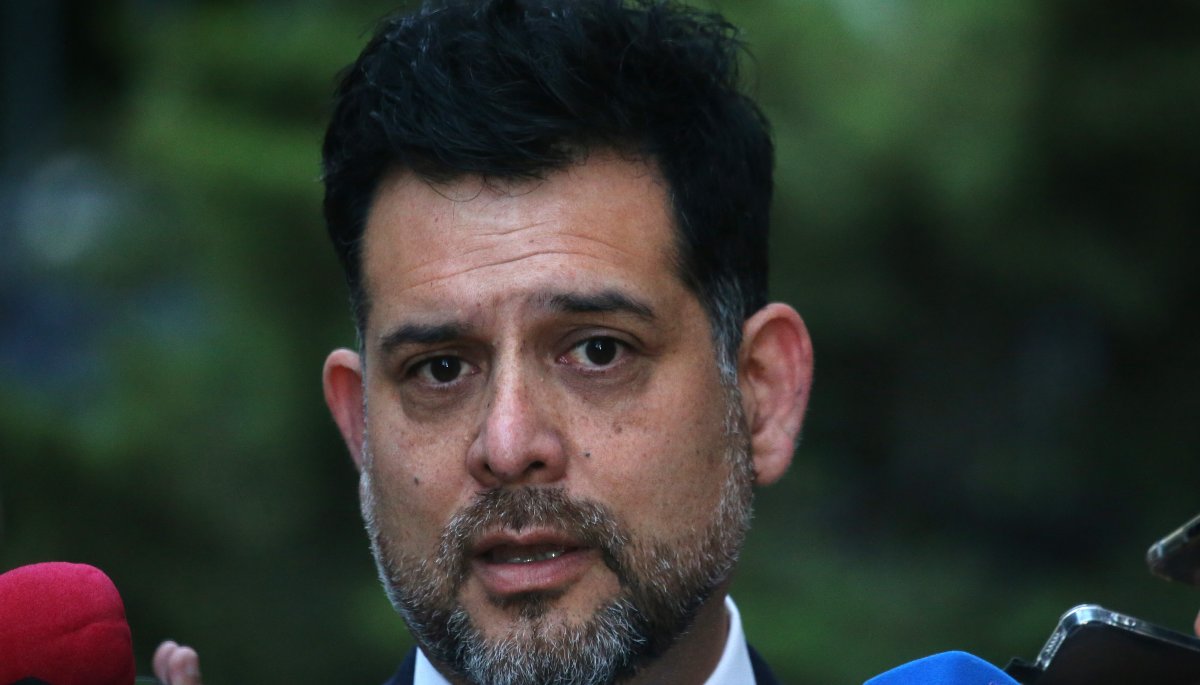 El abogado del Presidente Boric niega filtraciones y reafirma que el acceso a la denuncia fue «completamente transparente y legítimo».