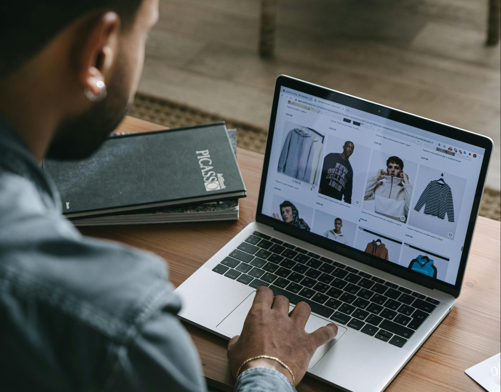 La influencia del Black Friday en el comportamiento de consumo en Chile y el papel de los Millennials y la Generación Z.