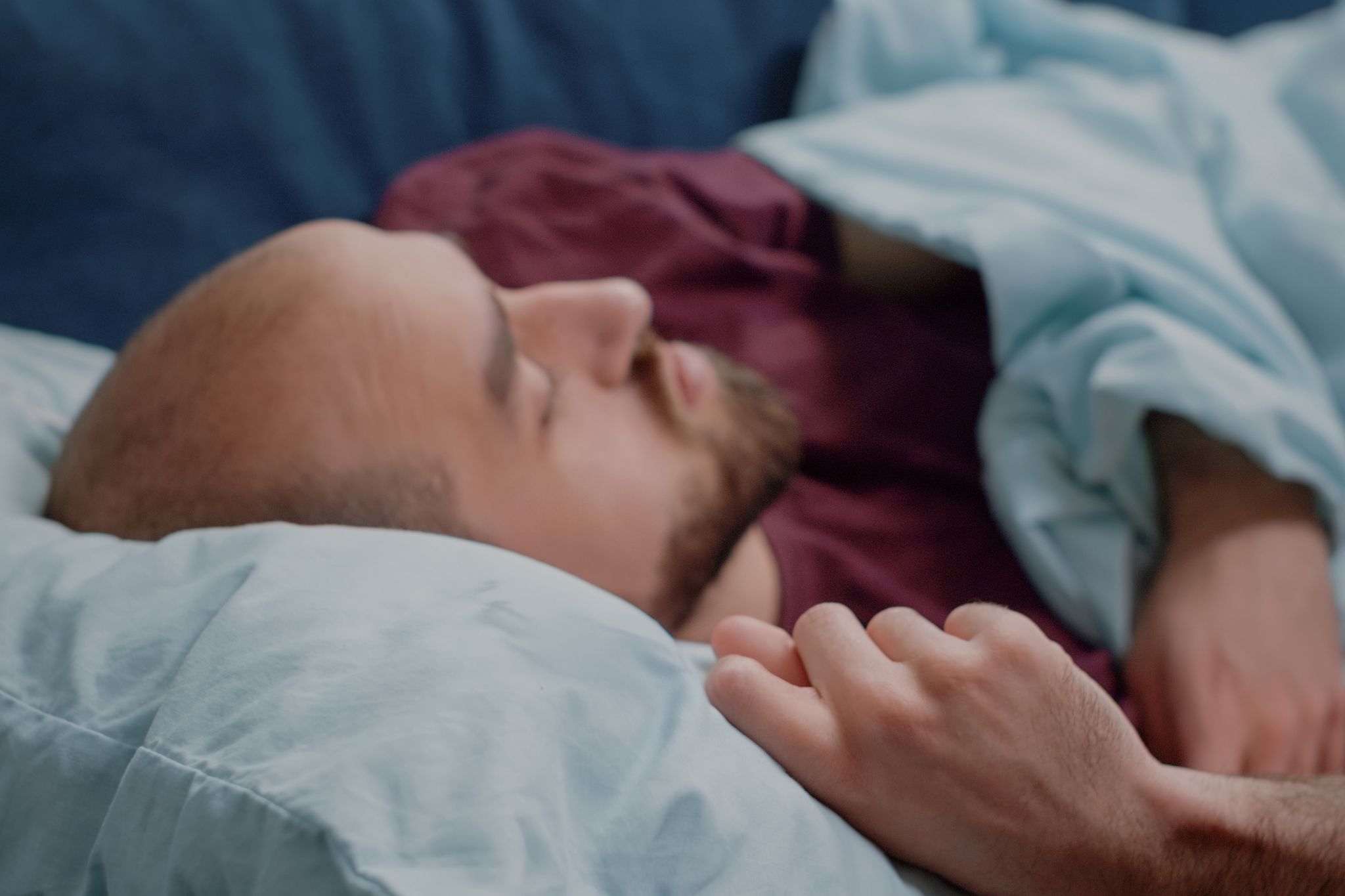 Apnea del sueño: expertos alertan sobre los efectos de los ronquidos.