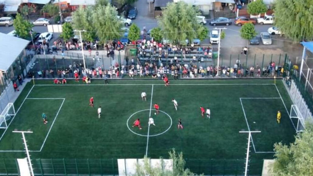 San Rosendo abre su primera cancha de césped sintético.