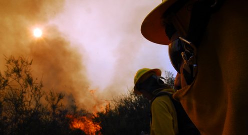 Especialista señala quiénes son las personas más vulnerables al humo de los incendios.